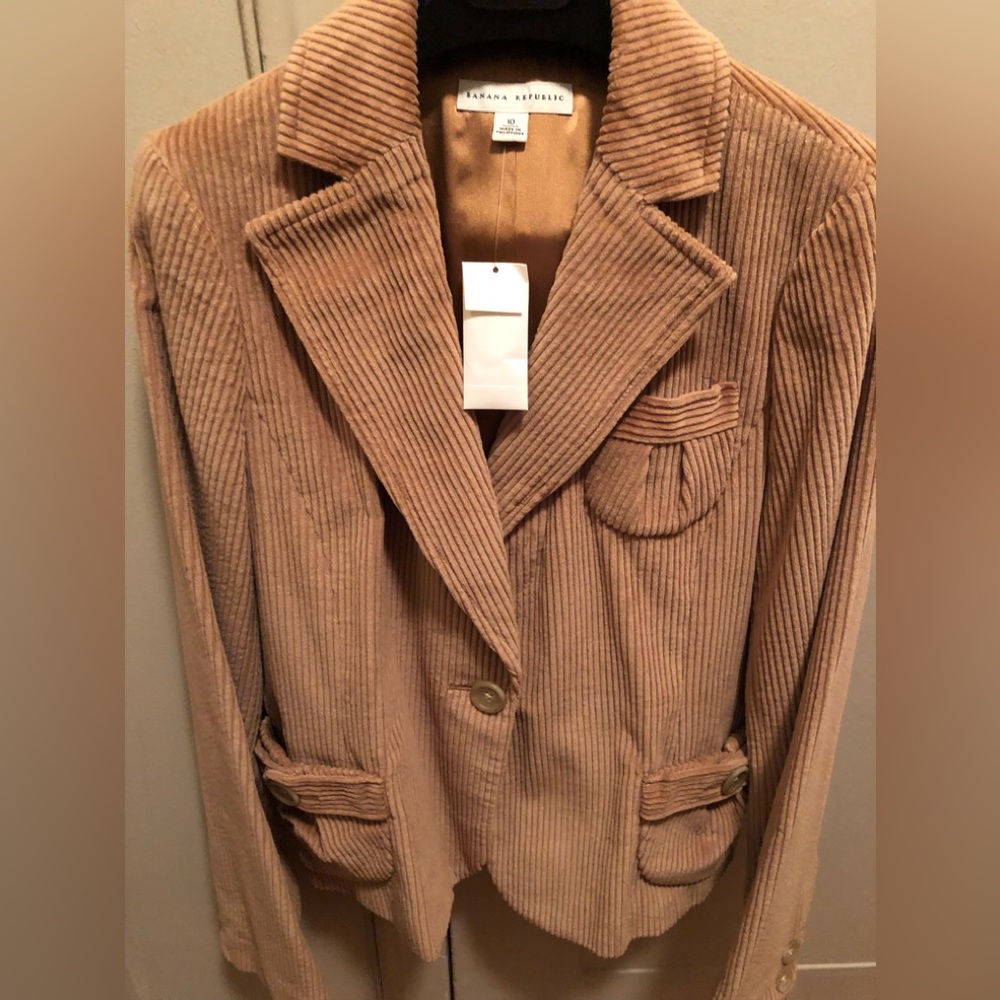 Classic NWT Banana Republic camel corduroy button front blazer